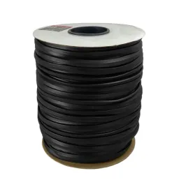 uszczelka-wciskana-do-futryn-drewnianych-pod-frez-12x5x5mm-czarna-100m