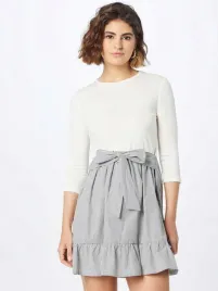 d5c106-biala-sukienka-z-dolem-w-paski-gabriella-jdy-s