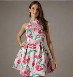 b8b102-rozowa-sukienka-wiazana-na-szyji-w-kwiatki-coast-s