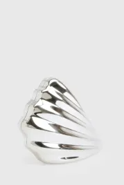 srebrna-torebka-muszelka-boohoo-one-size