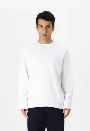 biala-bluza-z-wyszytym-logo-guess-xl