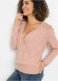 rozowy-sweterek-damski-w-serek-z-haftem-bodyflirt-48-50