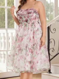 biala-sukienka-w-kwiatki-na-ramiaczkach-shein-4xl