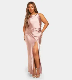 elegancka-satynowa-sukienka-dluga-na-ramiaczkach-boohoo-46