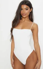 biale-body-na-ramiaczkach-prettylittlething-xs