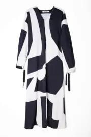 czarno-biala-wzorzysta-sukienka-damska-maxi-oversize-na-kd-36