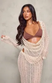 bezowa-przeswitujaca-narzutka-top-z-dlugim-rekawem-prettylittlething-30