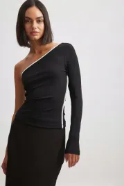 czarny-top-z-jednym-dlugim-rekawem-na-kd-l