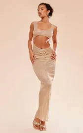 zlota-sukienka-dluga-z-wycieciem-na-brzuchu-prettylittlething-xs