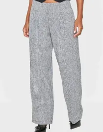 szare-eleganckie-spodnie-materialowe-z-prosta-nogawka-prettylittlething-xxl