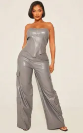 szare-spodnie-z-ekoskory-z-wysokim-stanem-prettylittlething-s