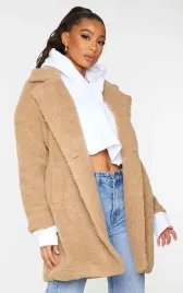 brazowy-pluszowy-plaszcz-prettylittlething-xl