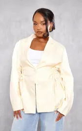 kremowa-marynarka-z-wiazanaiem-w-talii-prettylittlething-3xl