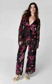 czarny-kombinezon-w-welurowe-kwiatki-nasty-gal-l