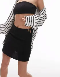 czarna-wiskozowa-spodniczka-z-lnem-z-wycieciem-na-boku-topshop-m