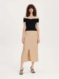 czarna-bluzka-z-odkrytymi-ramionami-reserved-s