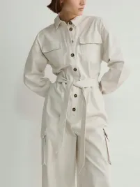 jasnobezowy-kombinezon-damski-z-paskiem-reserved-xs