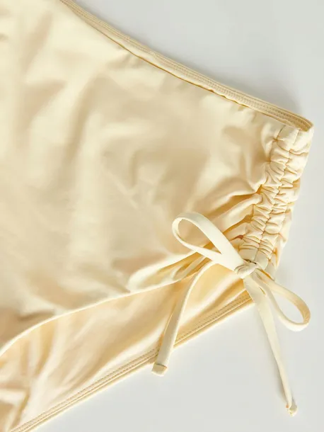 zolty-dol-od-bikini-reserved-xs-material-dominujacy-poliamid
