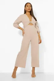 bezowy-elegancki-kombinezon-boohoo-l