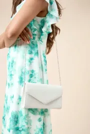 srebrna-blyszczaca-torebka-kopertowka-dorothy-perkins