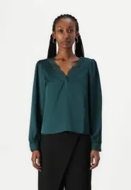 ciemnozielona-satynowa-bluzka-vivilma-vila-m