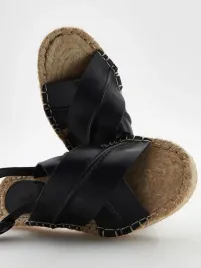 czarne-espadryle-z-paskami-reserved-39