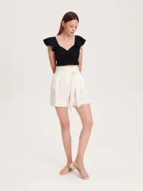 kremowe-spodenki-damskie-z-paskiem-len-z-wiskoza-reserved-m