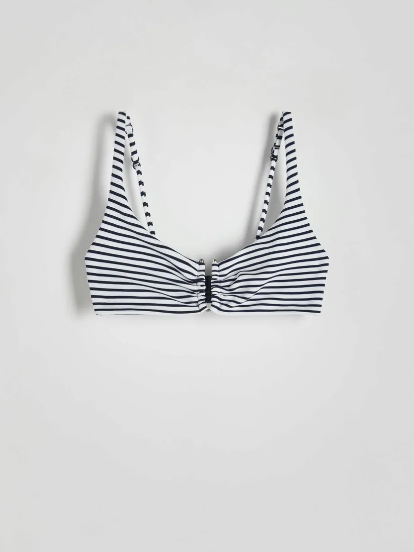 bialo-niebieska-gora-od-bikini-reserved-s-stan-nowy