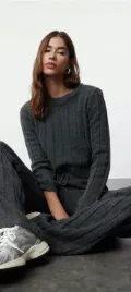 szary-dzianinowy-sweter-trendyol-m