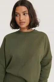 zielony-khaki-top-z-dlugim-rekawem-na-kd-s
