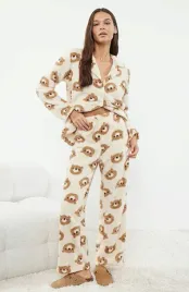 bezowa-gora-od-pizamy-w-misie-trendyol-l