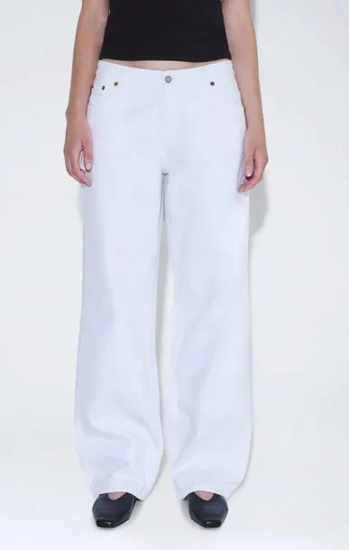 biale-jeansy-relaxed-dr-denim-27-32-stan-wysokosc-w-pasie-wysoki