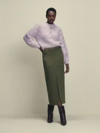 fioletowt-sweter-z-ozdobnym-wycieciem-reserved-m