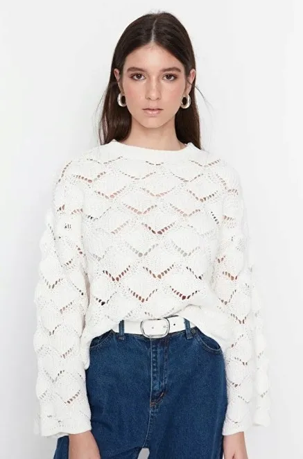 bialy-azurowy-sweter-trendyol-s-stan-nowy
