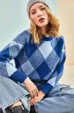 niebieski-sweter-w-krate-bianco-lucci-m-marka-bez-marki