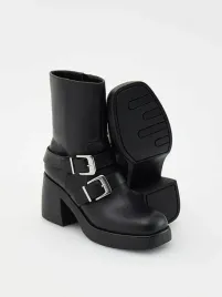 czarne-botki-damskie-na-obcasie-z-klamrami-reserved-36