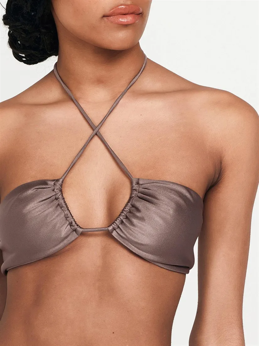 c5c222-brazowa-gora-bikini-lezu-s