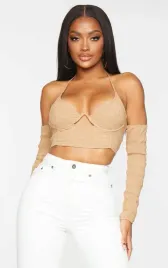 c6b302-brazowy-top-wiazany-z-odkrytymi-ramionami-prettylittlething-46