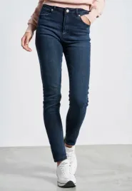 c7e202-ciemnoniebieskie-jeansy-funkybuddha-25