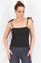 d4b217-czarny-top-na-ramiaczkach-pieces-m