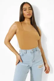 c6e320-brazowe-body-na-ramiaczkach-boohoo-xl