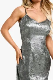 d7b204-metaliczna-sukienka-mini-boohoo-m