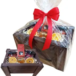 zestaw-prezentowy-swieta-dla-babci-dziadka-mamy-box-swiateczny-paczka-kosz