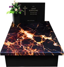 nagrobek-kompozytowy-z-grawerem-wazonemornagrobek-dzieciecy-urnowy-90x60cm