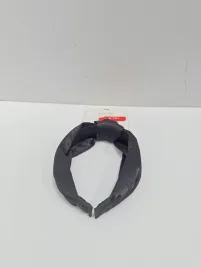 czarna-opaska-na-glowe-bershka