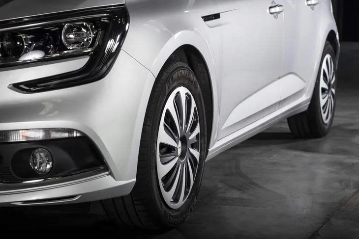 kolpak-michelin-14-czarny-typ-samochodu-samochody-osobowe