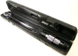 klucz-dynamometryczny-1-2-460-mm-42-210-nm