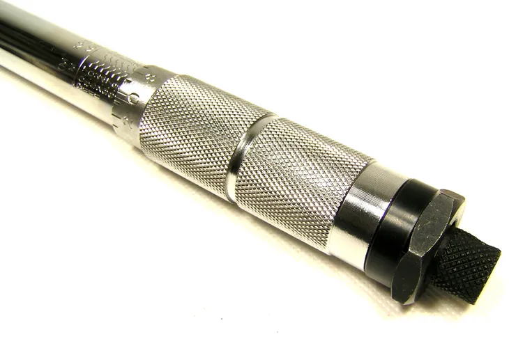 klucz-dynamometryczny-1-2-460-mm-42-210-nm-marka-proline