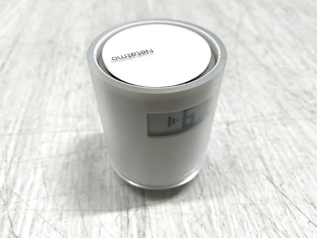 inteligentna-glowica-termostatyczna-netatmo-nrv01-stan-powystawowy