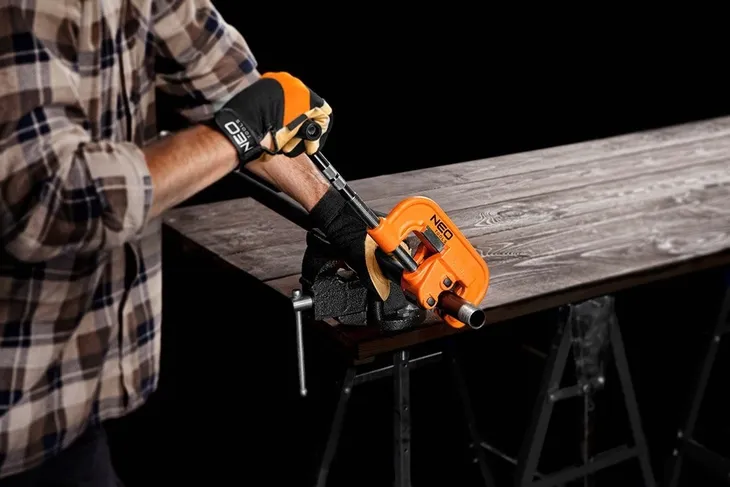neo-tools-obcinak-do-rur-stalowych-10-60mm-marka-neo-tools